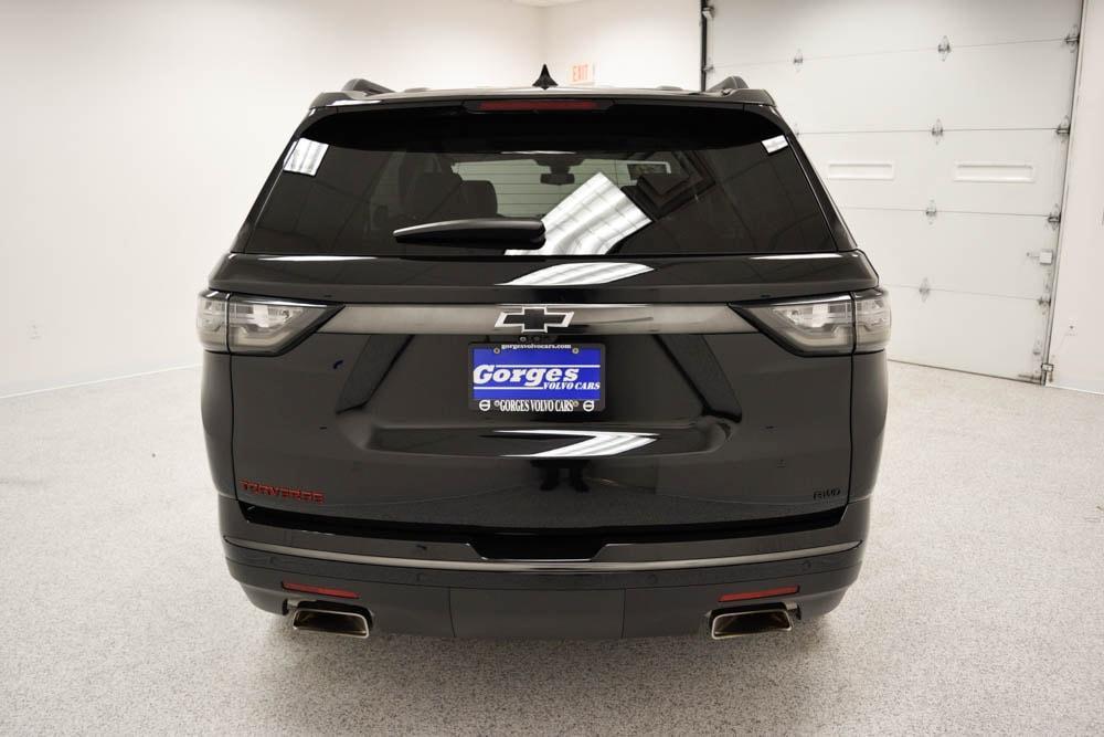 used 2021 Chevrolet Traverse car, priced at $31,218