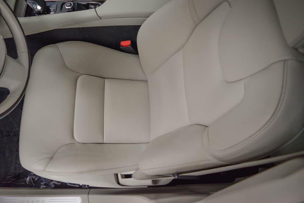 used 2023 Volvo XC90 car, priced at $43,922