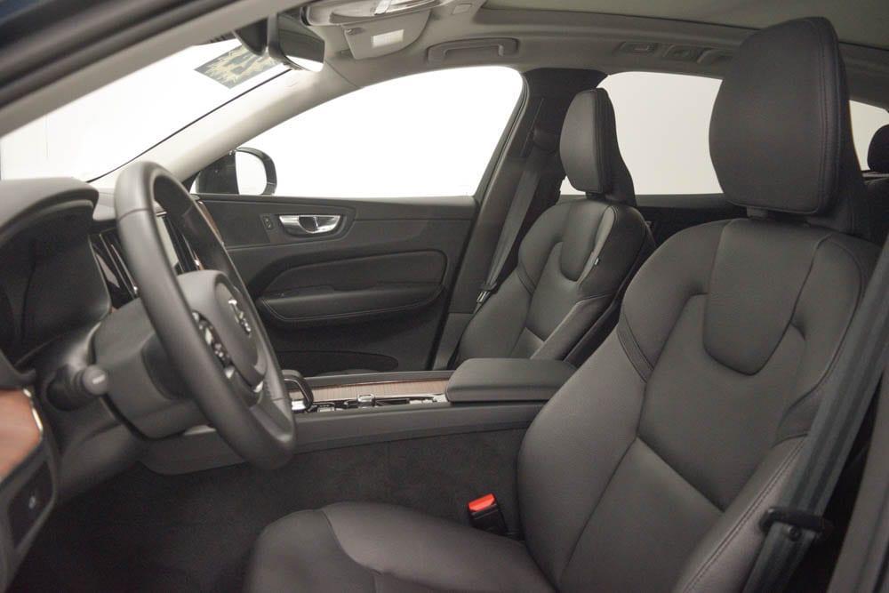 used 2024 Volvo XC60 car, priced at $38,400