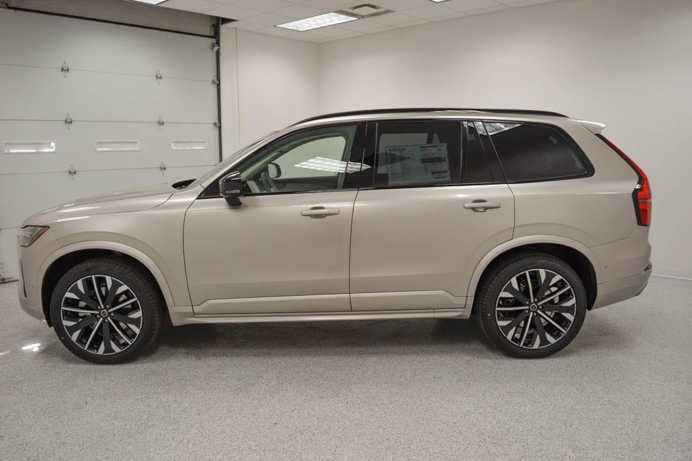 new 2026 Volvo XC90 car, priced at $78,325