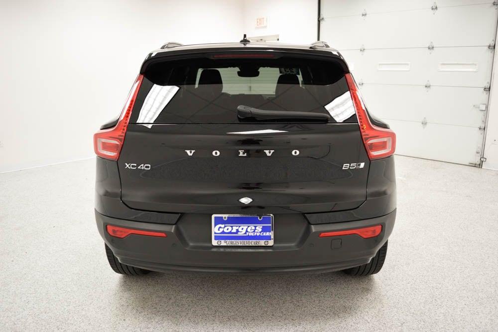 used 2023 Volvo XC40 car, priced at $34,293