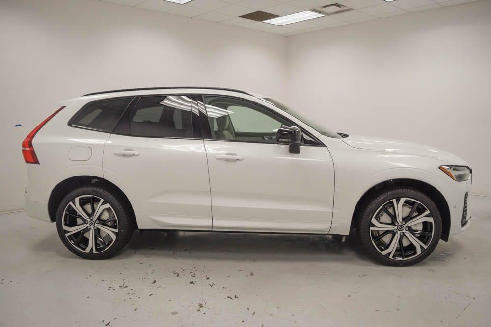 new 2025 Volvo XC60 Plug-In Hybrid car, priced at $71,100