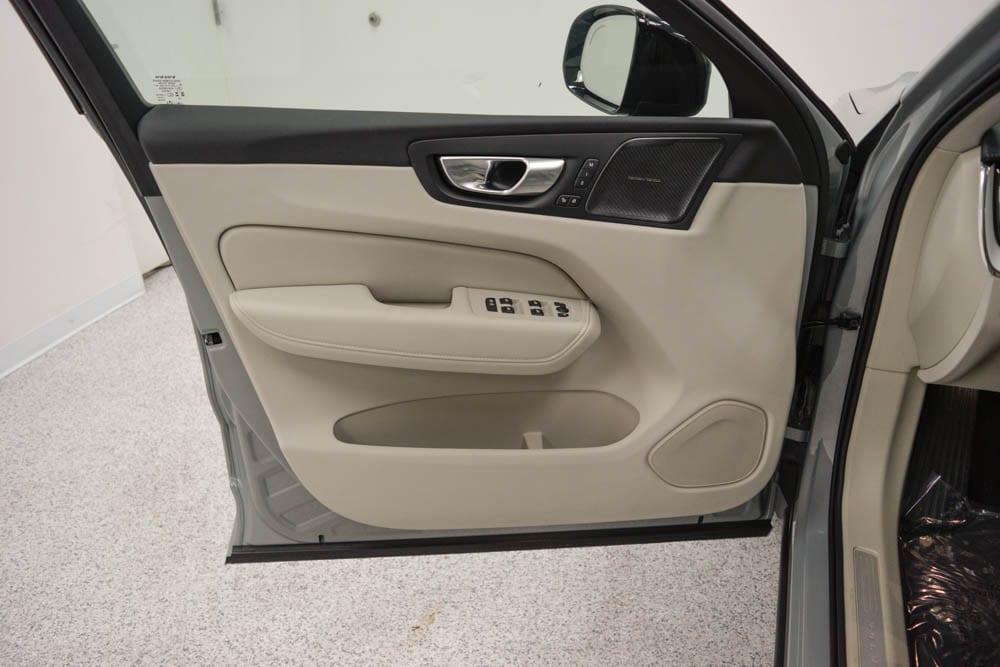 new 2026 Volvo XC60 car, priced at $64,895