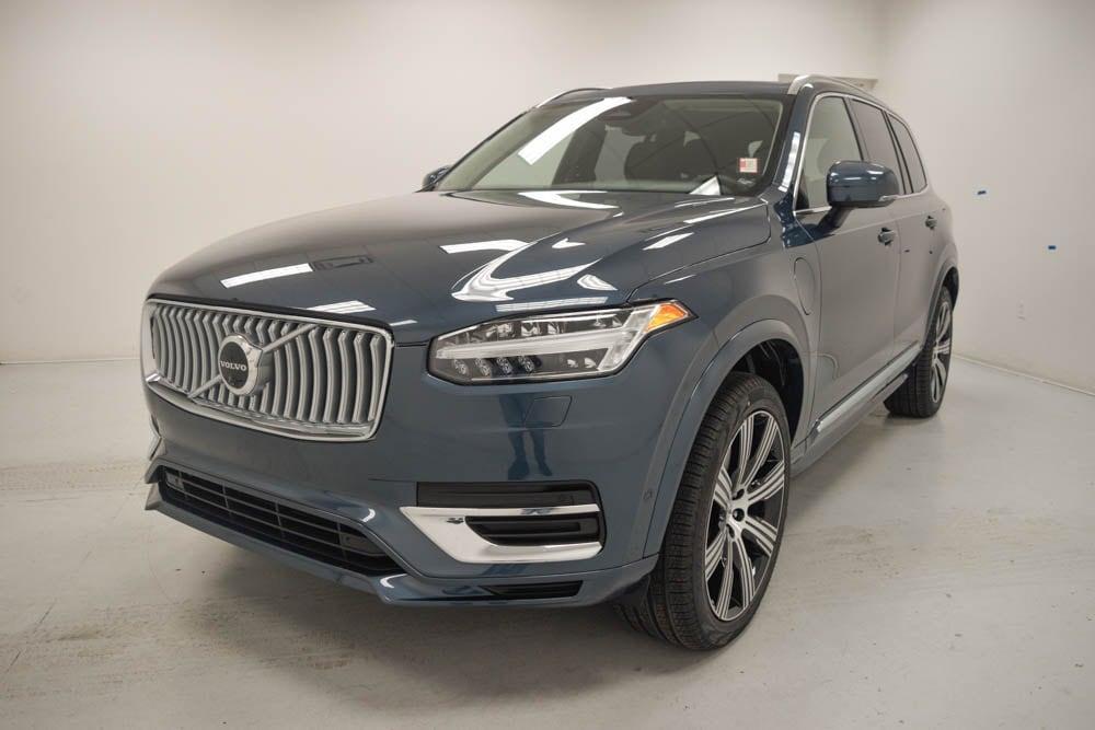 new 2025 Volvo XC90 Plug-In Hybrid car, priced at $76,375