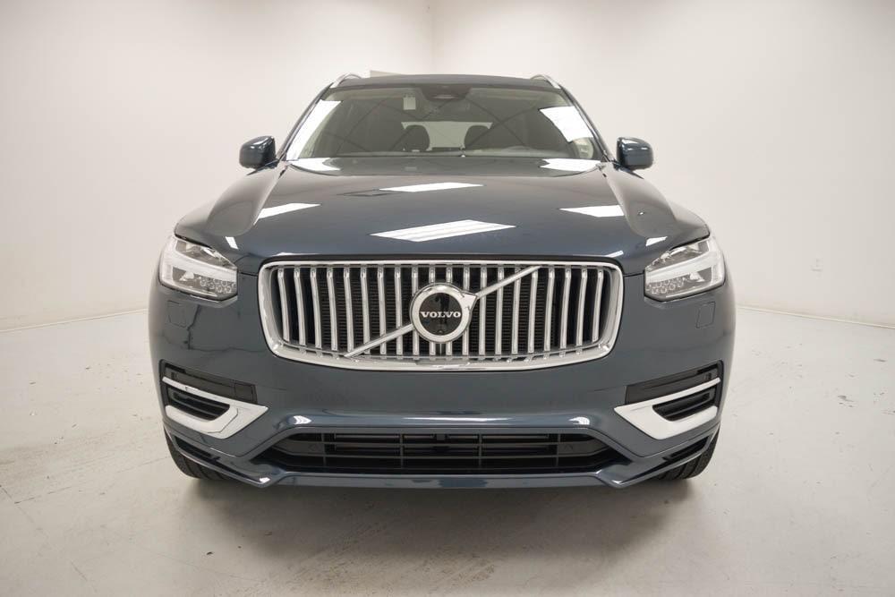 new 2025 Volvo XC90 Plug-In Hybrid car, priced at $76,375