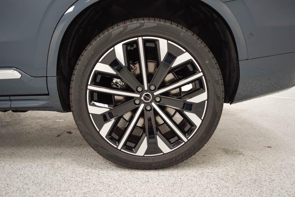 new 2026 Volvo XC90 car, priced at $83,325