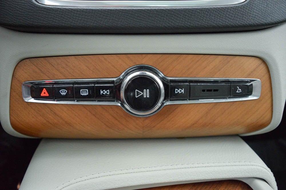 used 2022 Volvo XC90 car, priced at $44,072