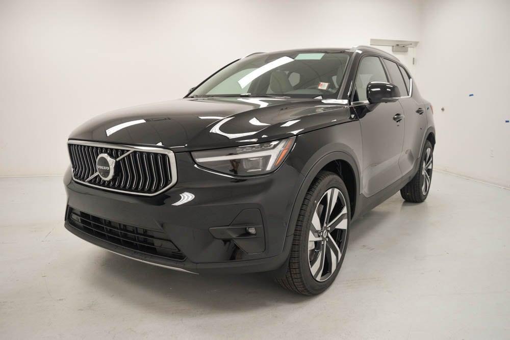 new 2025 Volvo XC40 car, priced at $49,790