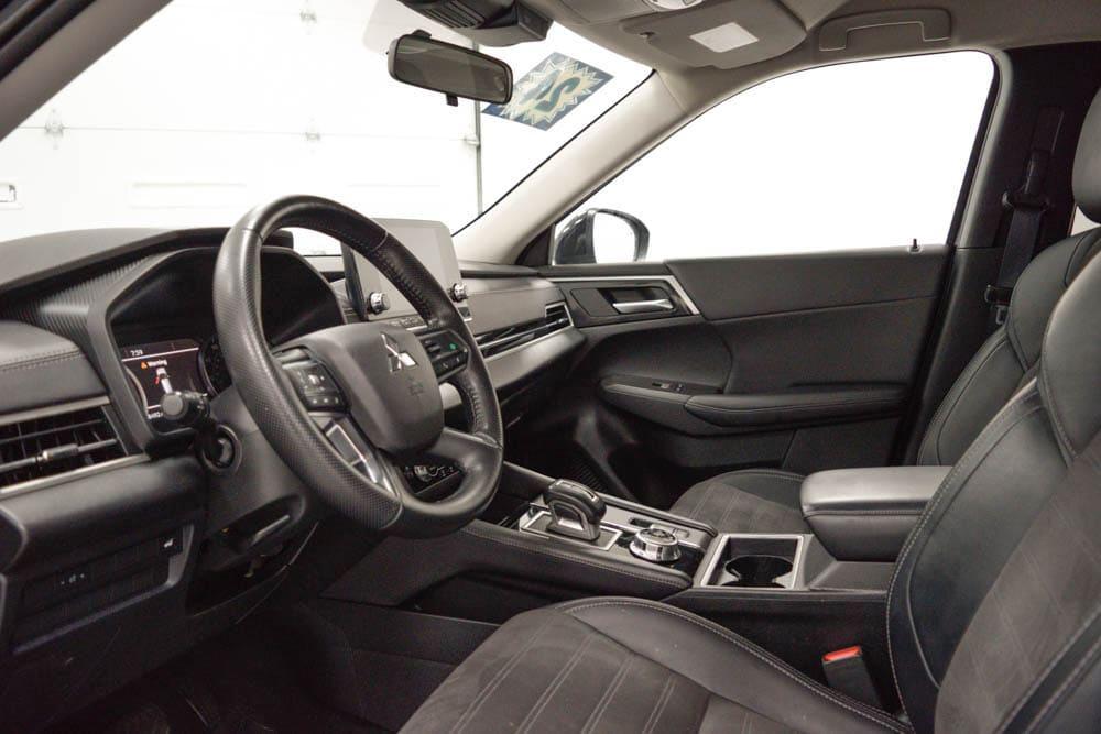 used 2024 Mitsubishi Outlander car, priced at $26,798