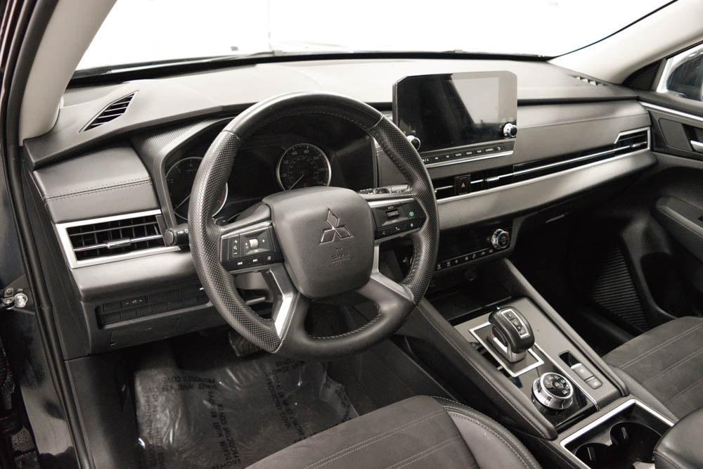 used 2024 Mitsubishi Outlander car, priced at $26,798