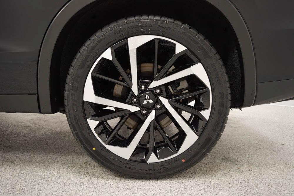 used 2024 Mitsubishi Outlander car, priced at $26,798