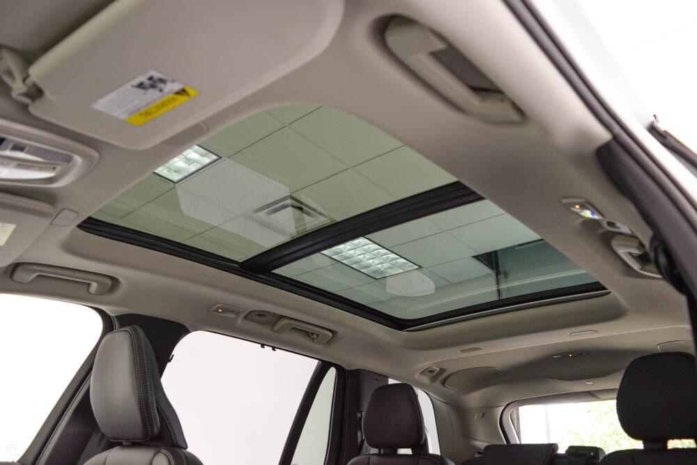 new 2025 Volvo XC90 Plug-In Hybrid car, priced at $81,995