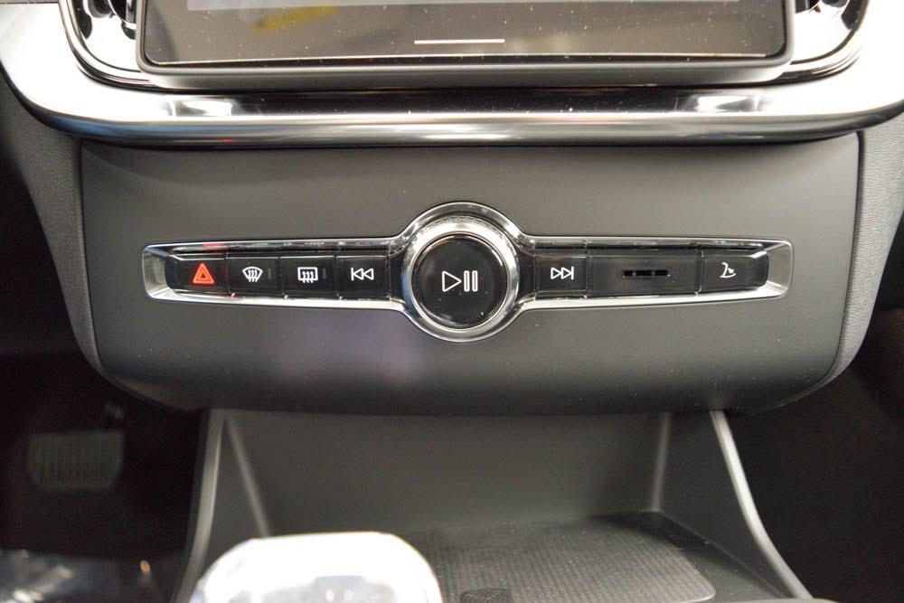 new 2025 Volvo XC90 Plug-In Hybrid car, priced at $81,995