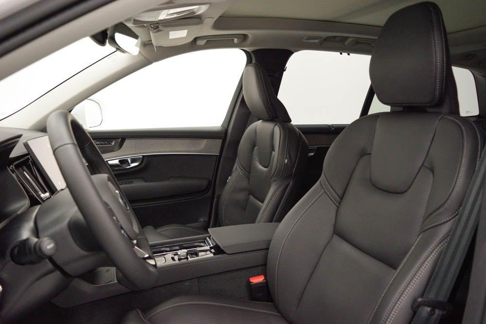 new 2025 Volvo XC90 Plug-In Hybrid car, priced at $81,995