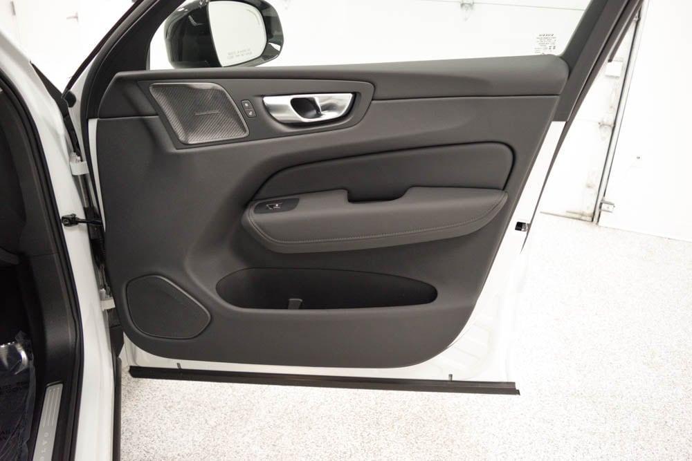 new 2026 Volvo XC60 car, priced at $59,745