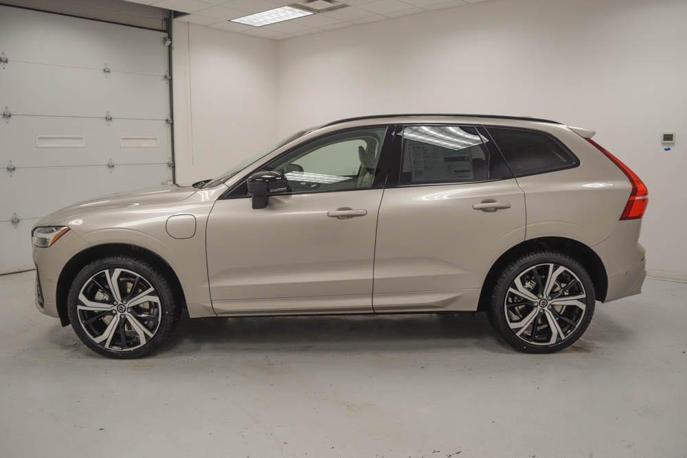 new 2025 Volvo XC60 Plug-In Hybrid car, priced at $71,485