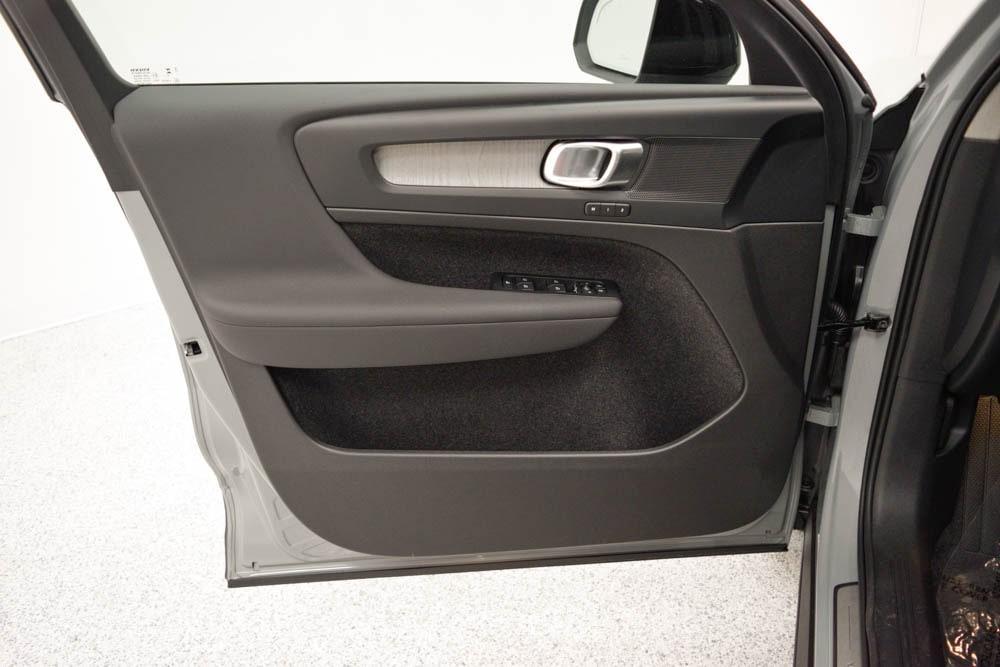 new 2026 Volvo XC40 car, priced at $51,370