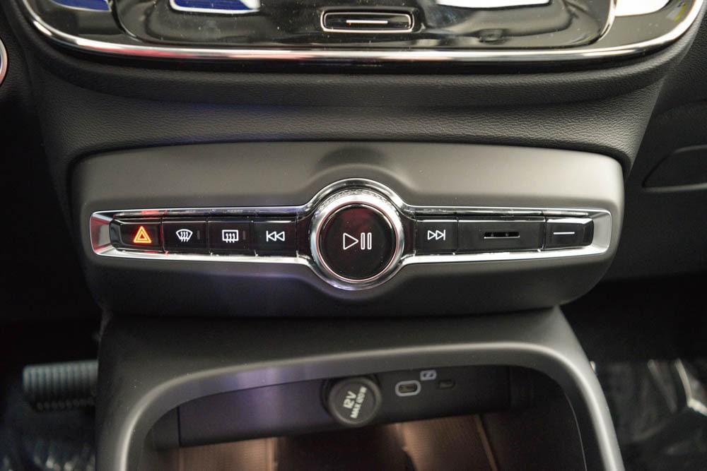 new 2026 Volvo XC40 car, priced at $51,370