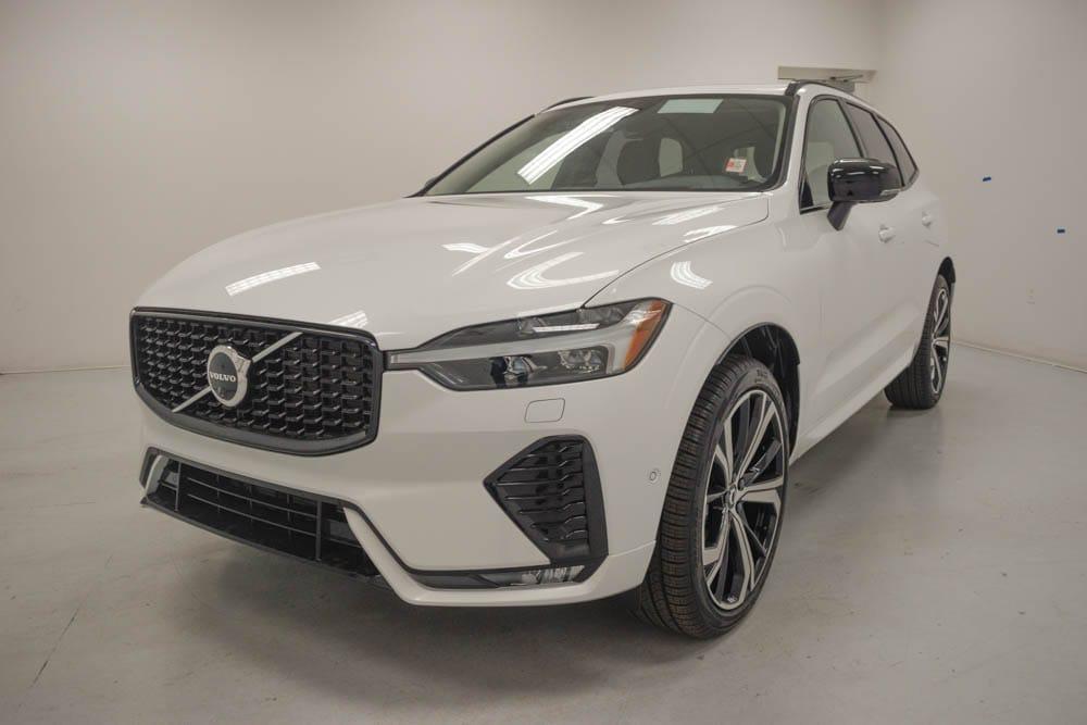 new 2025 Volvo XC60 car, priced at $60,635