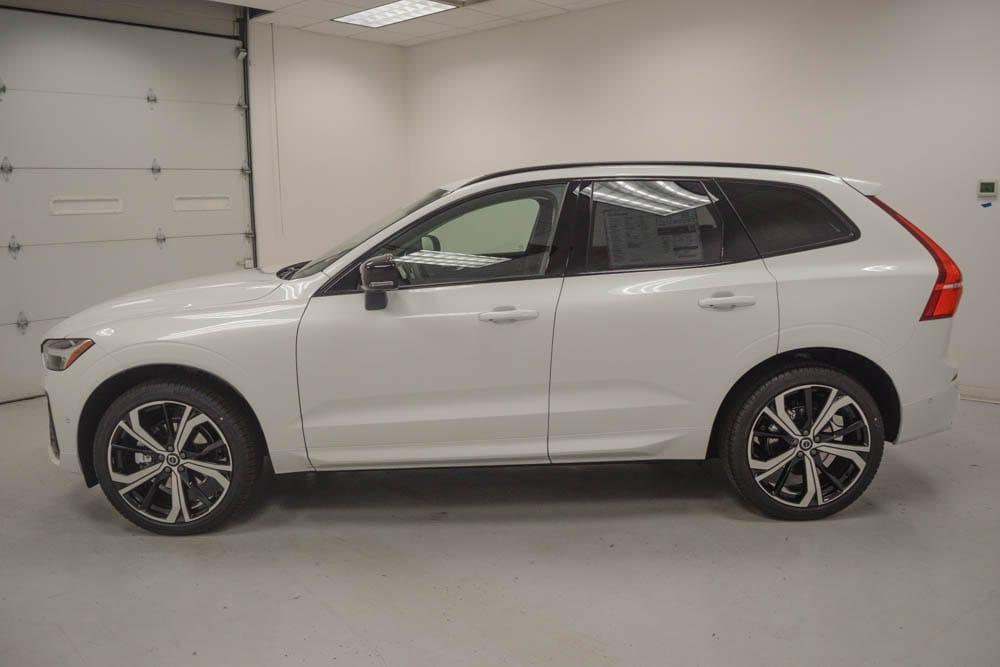 new 2025 Volvo XC60 car, priced at $60,635