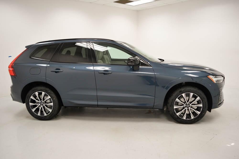 new 2025 Volvo XC60 car, priced at $50,315