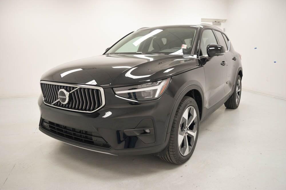 new 2025 Volvo XC40 car, priced at $48,315