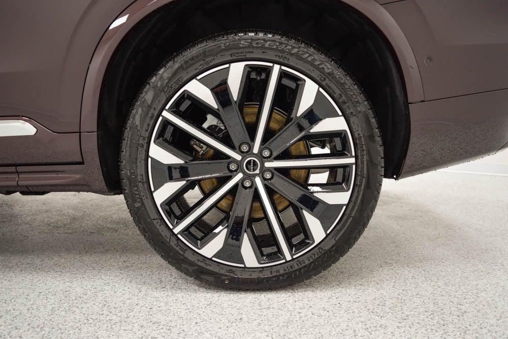 new 2025 Volvo XC90 Plug-In Hybrid car, priced at $78,395