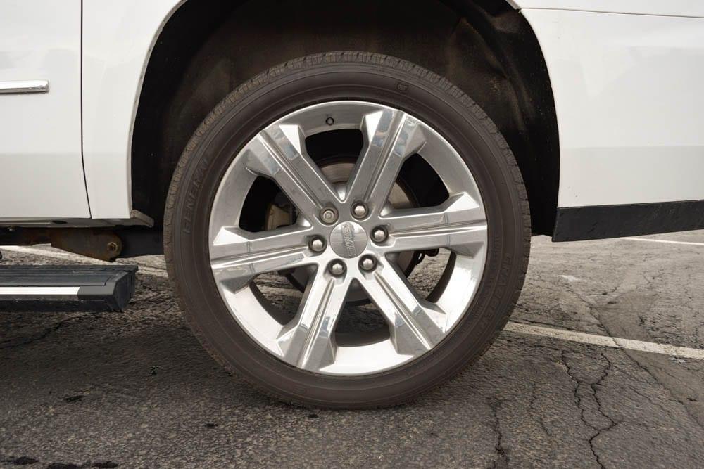 used 2019 GMC Yukon XL car, priced at $29,971