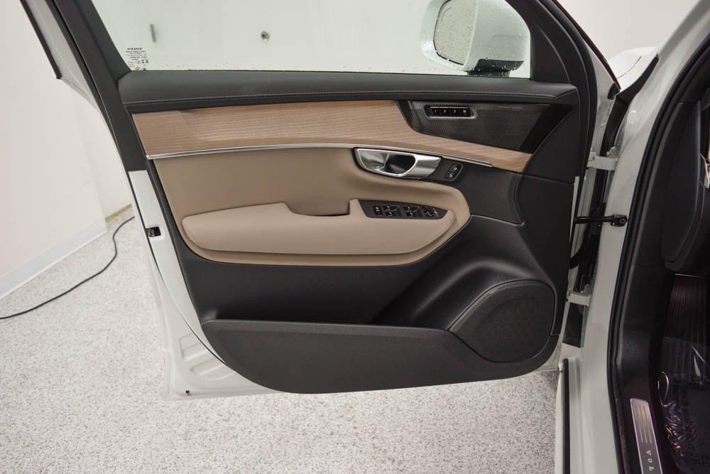 new 2026 Volvo XC90 car, priced at $72,775