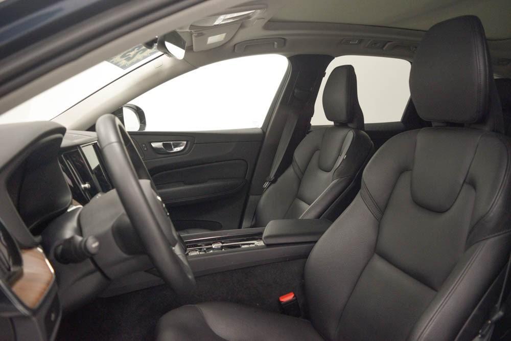 used 2023 Volvo XC60 car, priced at $36,321