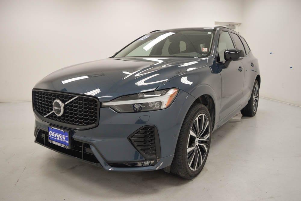 used 2023 Volvo XC60 car, priced at $36,321