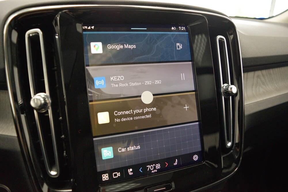 new 2025 Volvo XC40 car, priced at $49,590