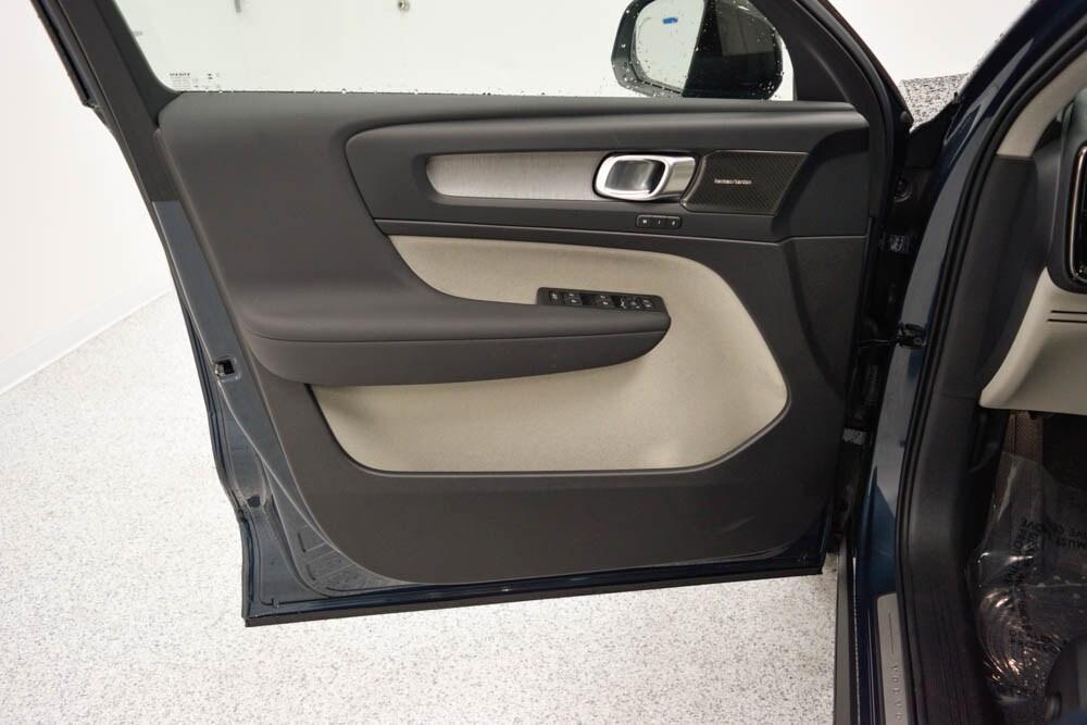 new 2026 Volvo XC40 car, priced at $54,520