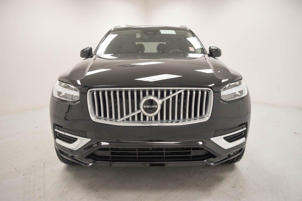 new 2025 Volvo XC90 car, priced at $73,155