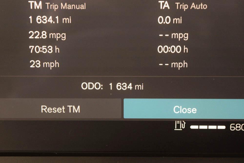 new 2025 Volvo XC60 car, priced at $50,300