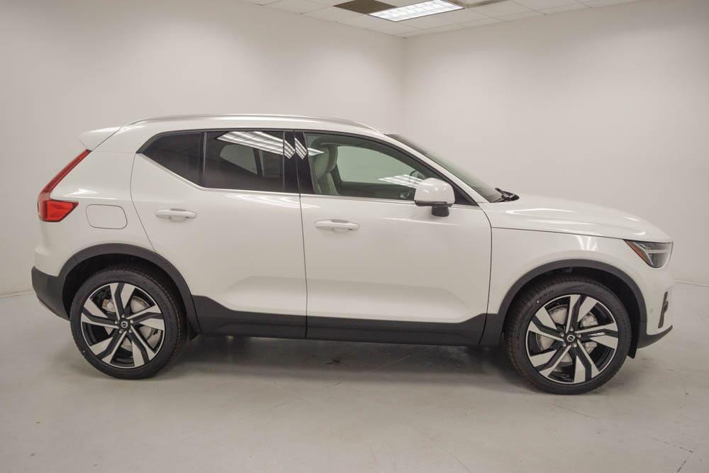 new 2025 Volvo XC40 car, priced at $49,790