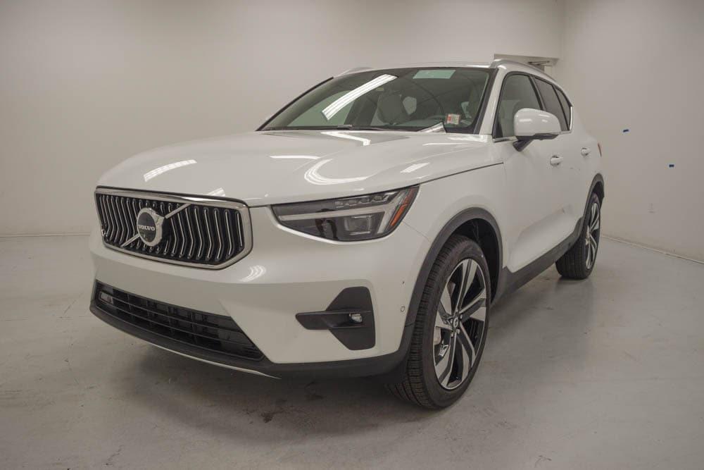 new 2025 Volvo XC40 car, priced at $49,790