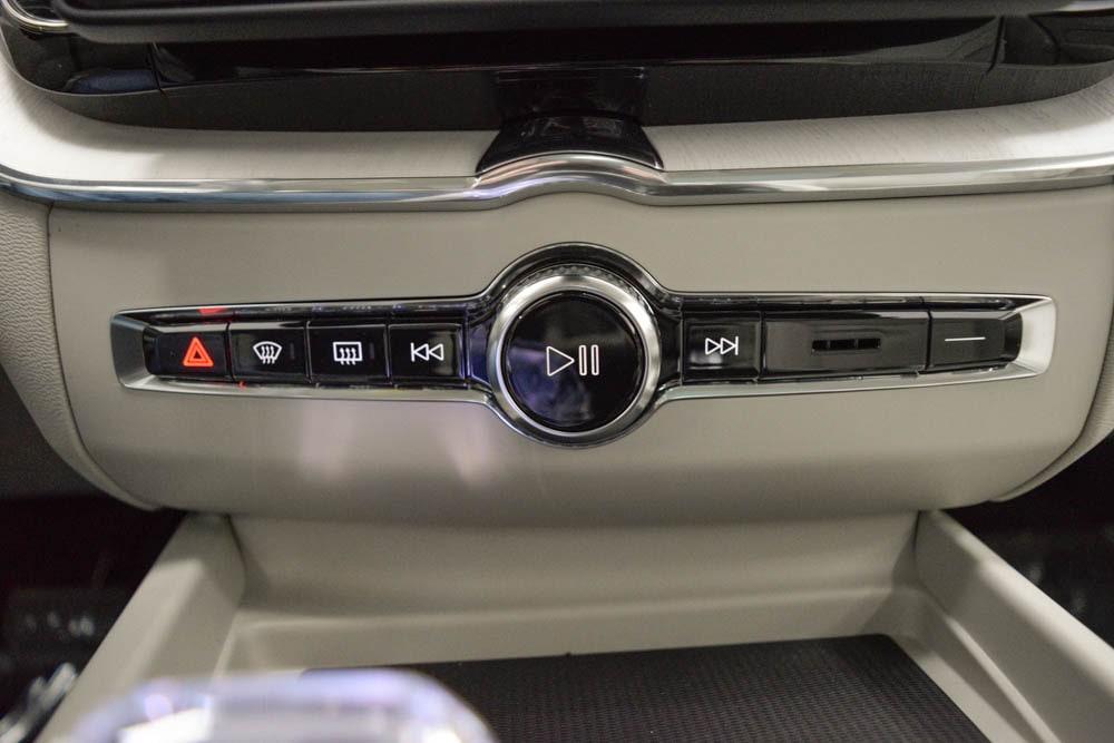 new 2026 Volvo XC60 Plug-In Hybrid car, priced at $74,825