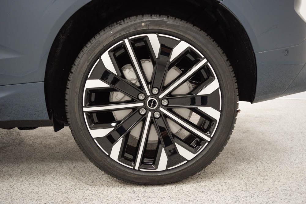 new 2026 Volvo XC60 Plug-In Hybrid car, priced at $74,825