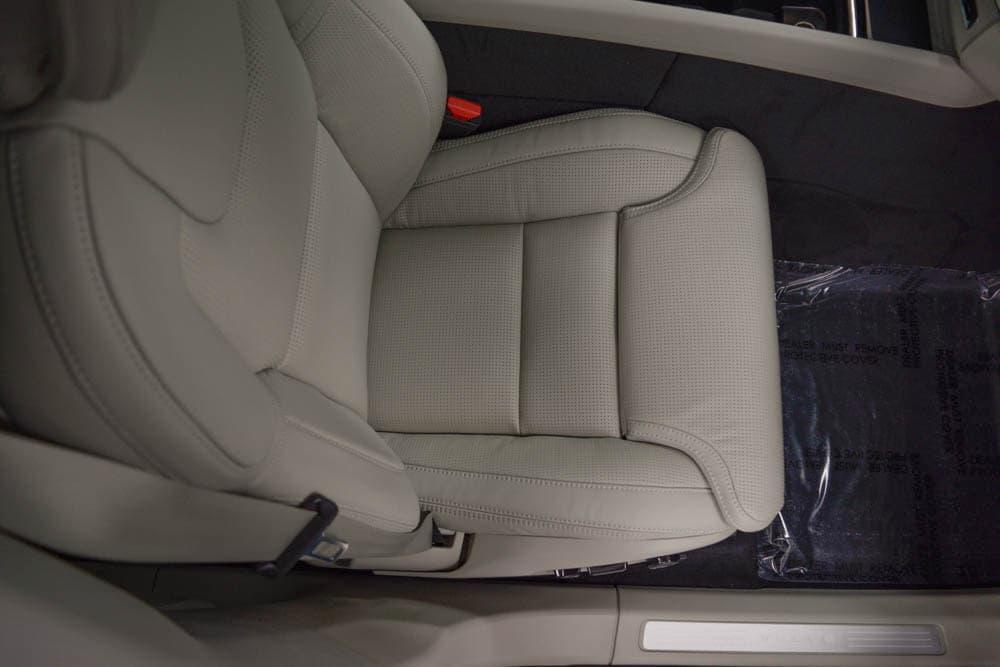 new 2026 Volvo XC60 Plug-In Hybrid car, priced at $74,825