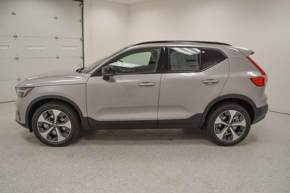 new 2026 Volvo XC40 car, priced at $51,370