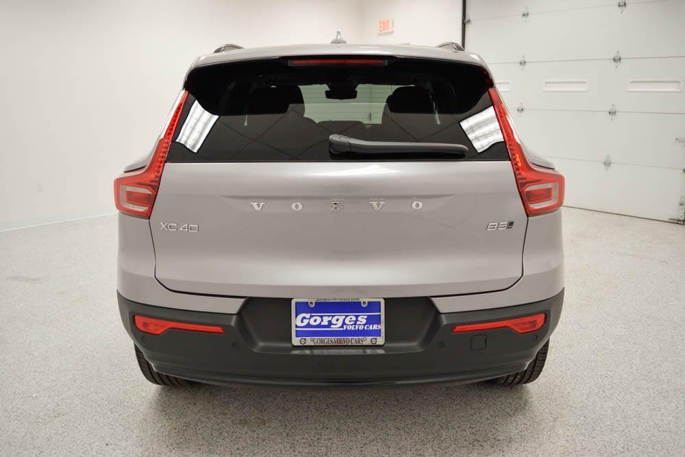 new 2026 Volvo XC40 car, priced at $51,370