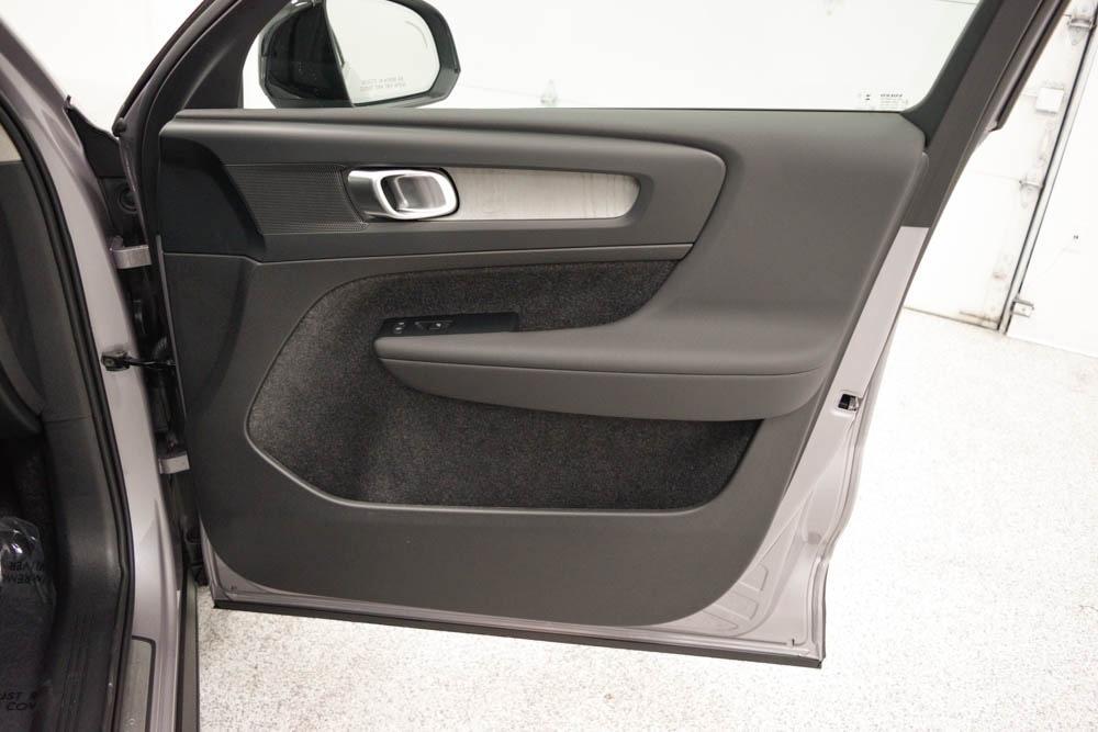 new 2026 Volvo XC40 car, priced at $51,370