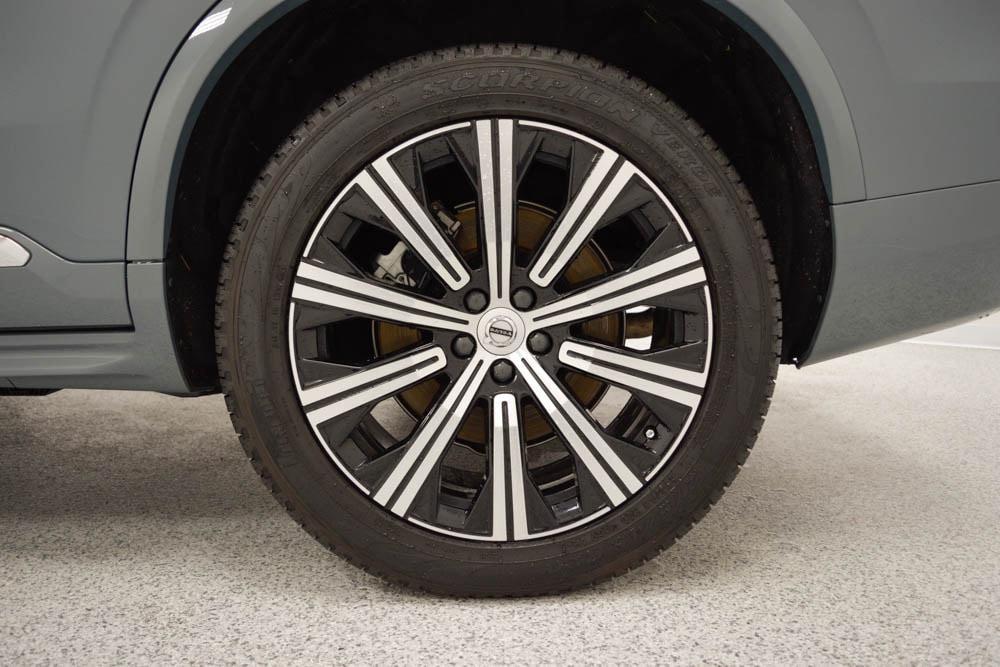 used 2022 Volvo XC90 Recharge Plug-In Hybrid car, priced at $43,997