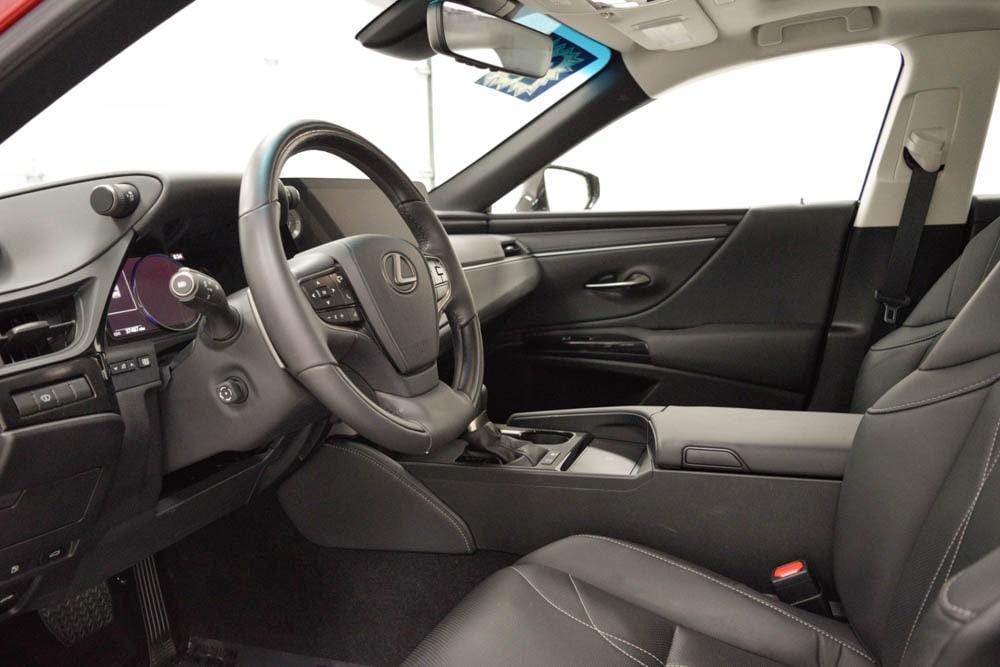 used 2023 Lexus ES 300h car, priced at $39,099