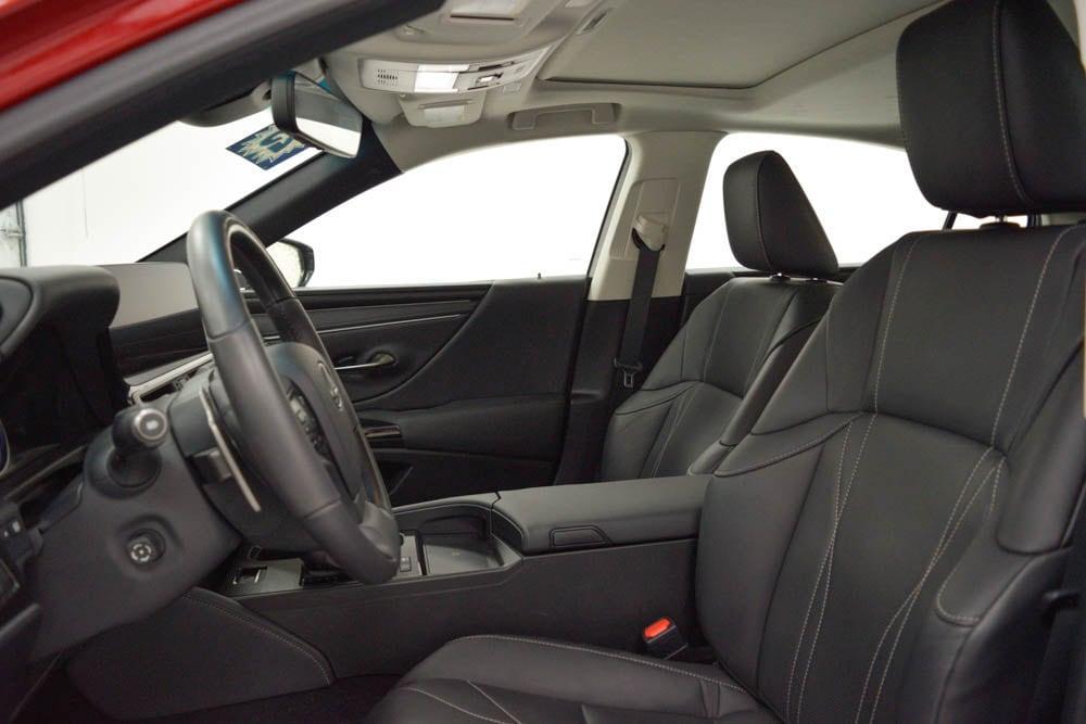 used 2023 Lexus ES 300h car, priced at $39,099