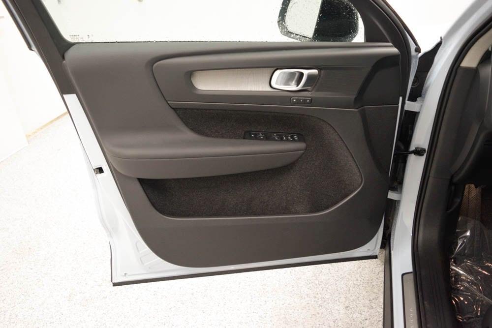 new 2026 Volvo XC40 car, priced at $51,145