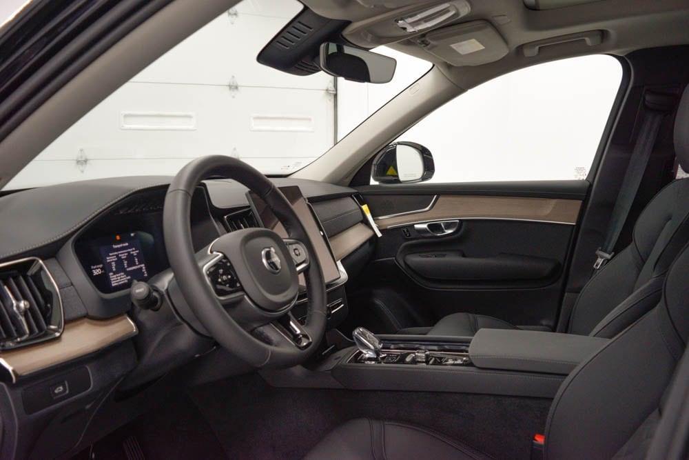 new 2025 Volvo XC90 car, priced at $69,575