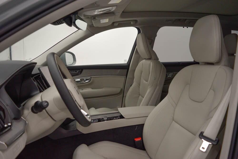 new 2026 Volvo XC90 car, priced at $85,625