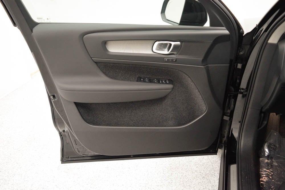 new 2026 Volvo XC40 car, priced at $50,150